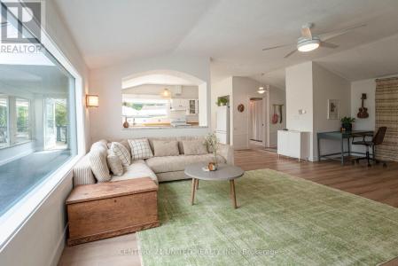 1105 PRIMROSE LANE, Selwyn, Ontario K9J 6X5, Canada