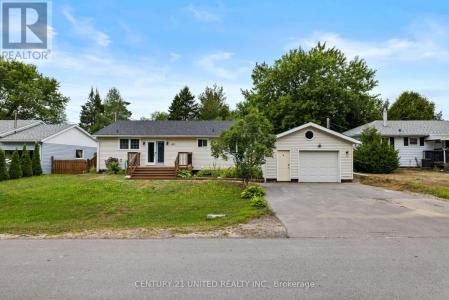 60 HEMLOCK STREET, Highlands East (bicroft Ward), Ontario K0L 1M0, Canada