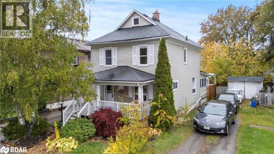 16 LOCUST STREET, Welland, Ontario L3C 4J2, Canada