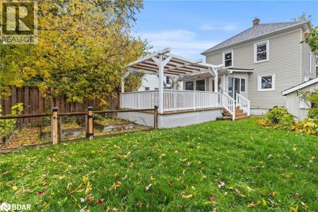 16 LOCUST STREET, Welland, Ontario L3C 4J2, Canada