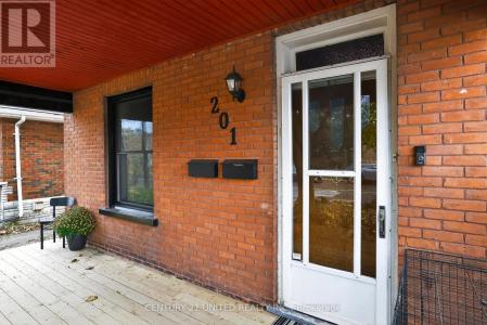 201 ROMAINE STREET, Peterborough (otonabee Ward 1), Ontario K9J 2C3, Canada