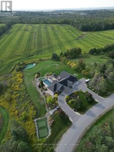 7 MAPLEHILL DRIVE, Cavan Monaghan (cavan-monaghan), Ontario K9J 0E5, Canada