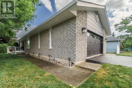 39 CEDARTREE LANE, Kawartha Lakes (bobcaygeon), Ontario K0M 1A0, Canadá