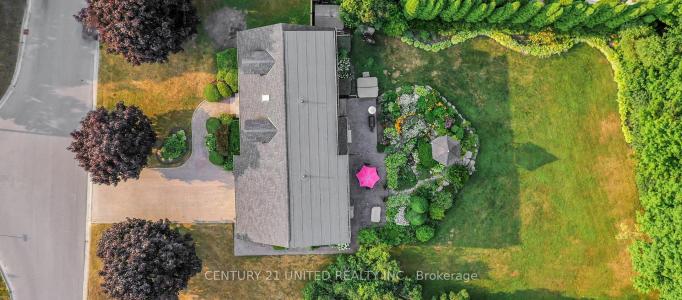 1656 CHAMPLAIN DRIVE, Peterborough, Ontario K9L 1N6, Kanada