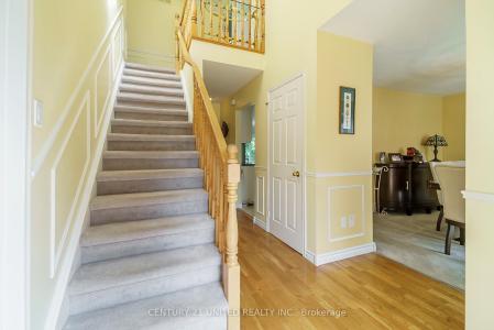 1656 CHAMPLAIN DRIVE, Peterborough, Ontario K9L 1N6, Kanada