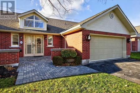 1121 ARMOUR ROAD, Peterborough (ashburnham Ward 4), 온타리오주 K9H 7N8, 캐나다