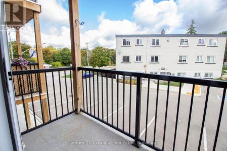 320 QUEEN STREET EAST, Centre Wellington (fergus), Ontario N1M 1T4, Kanada