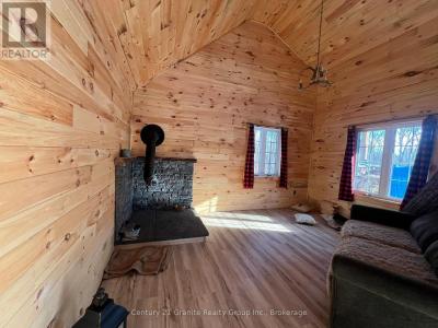 00 ROSS TRAIL, Dysart Et Al (harburn), Ontario K0M 1S0, Canadá