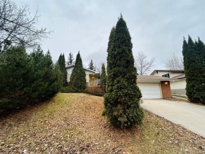 134 BARKER BOULEVARD, Winnipeg, 马尼托巴 R3R 2E1, 加拿大