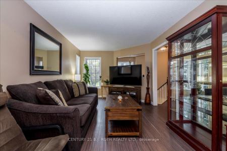 1082 KENSINGTON STREET, Innisfil, أونتاريو L9S 1V1, كندا 