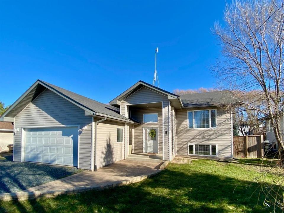 9 PROMENADE JEANNE DRIVE, La Broquerie, Manitoba R0A 0W0, Canada