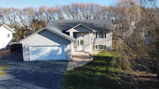 9 PROMENADE JEANNE DRIVE, La Broquerie, Manitoba R0A 0W0, Canada