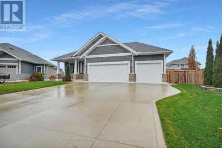 25 BIRCHALL LANE, St. Thomas, Ontario N5R 0J1, Canada