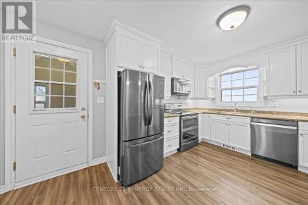 3354 QUEENS LINE, Whitewater Region, Ontario K0J 1V0, Kanada