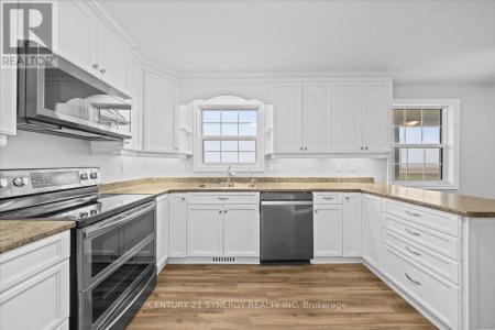 3354 QUEENS LINE, Whitewater Region, Ontario K0J 1V0, Kanada