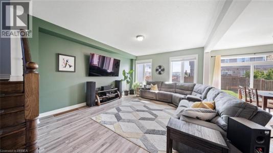 119 BARLOW PLACE, Paris, Ontario N3L 0G8, Canada