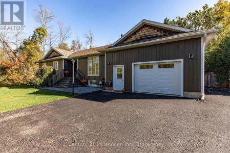 23 PIERCE STREET NORTH, South Bruce Peninsula, オンタリオ N0H 2T0, カナダ