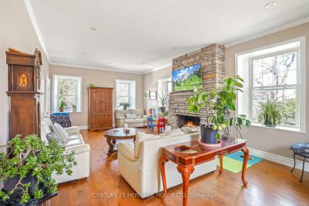 899 KEG LANE, Brant, Ontario N3L 3E2, CANADÁ