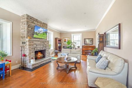 899 KEG LANE, Brant, Ontario N3L 3E2, CANADÁ