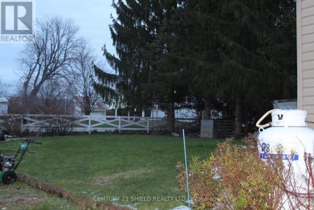 10 ASH STREET, South Stormont, Ontario K0C 1Y0, Canadá