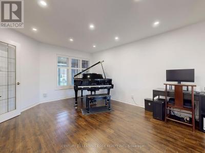 77 SUNBIRD BOULEVARD, Georgina (keswick North), オンタリオ L4P 3V8, カナダ