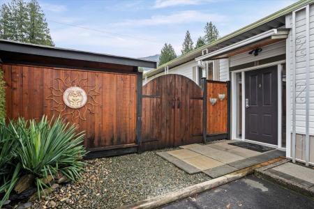 52324 YALE ROAD, Rosedale, British Columbia V0X 1X1, Canada