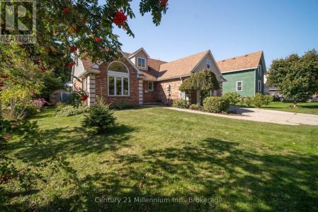 96 MAIN STREET, Northern Bruce Peninsula, Ontario N0H 1W0, Canada