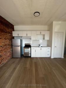 174.5 HUNTER STREET W, Peterborough, 온타리오주 K9H 2L2, 캐나다