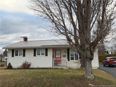 236 NEILSON STREET, Woodstock, New Brunswick E7M 2H9, Canada