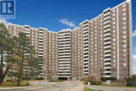 10 EDGECLIFF GOLFWAY, Toronto (flemingdon Park), 安大略省 M3C 3A3, 加拿大