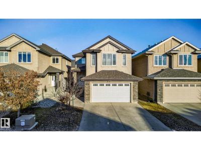 1232 CUNNINGHAM DR SW, Edmonton, Alberta T6W 0R4, Canada