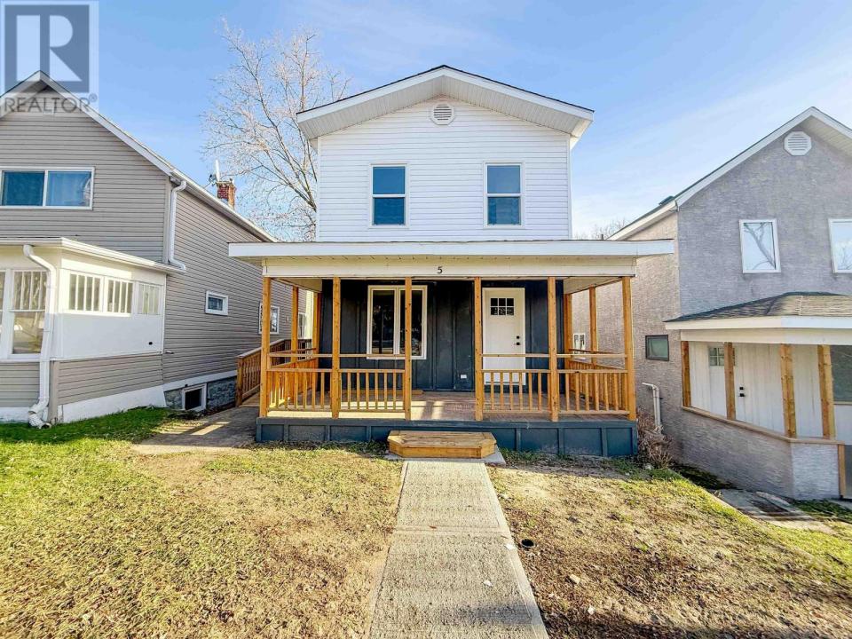 5 MATHESON STREET NORTH, Kenora, 온타리오주 P9N 3G1, 캐나다