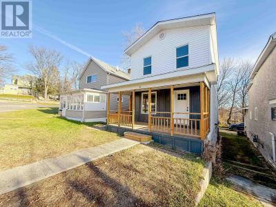 5 MATHESON STREET NORTH, Kenora, 온타리오주 P9N 3G1, 캐나다