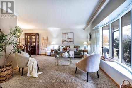 79 HIGHCASTLE ROAD, Toronto (morningside), 安大略省 M1E 4N3, 加拿大