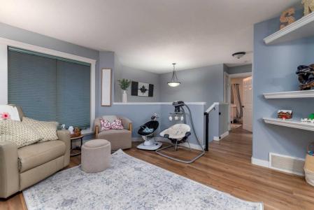 1909 52B AVENUE CLOSE, Lloydminster, アルバータ T9V 2H1, カナダ