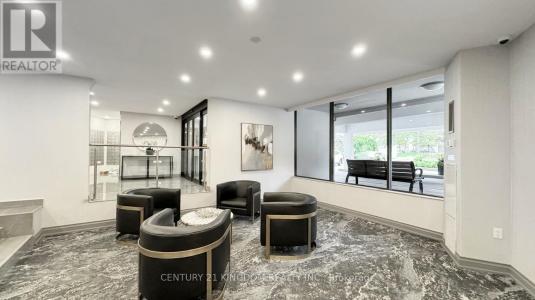 10 EDGECLIFF GOLFWAY, Toronto (flemingdon Park), Ontario M3C 3A3, Canadá