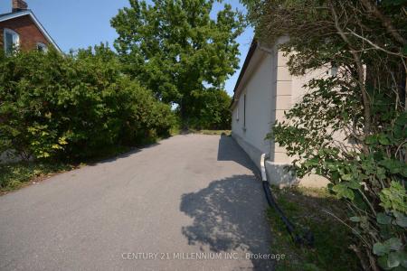 8 WEST STREET W, Brampton, Ontario L6X 1V7, Canadá