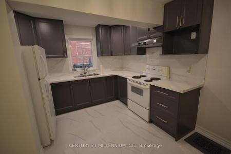 8 WEST STREET W, Brampton, Ontario L6X 1V7, Canadá