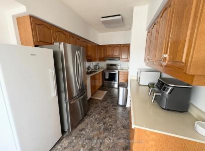 744 WONDERLAND ROAD S, London South, Ontario N6K 4K3, Canadá