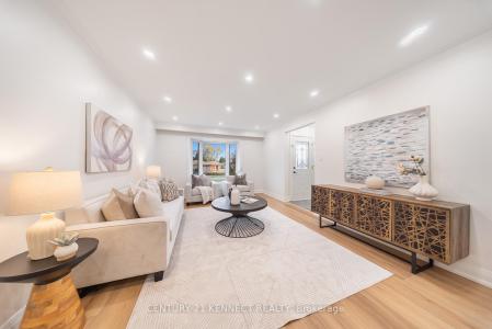 30 GREYABBEY TRAIL, Toronto, Ontario M1E 1V7, Canadá