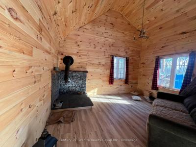 00 ROSS TRAIL, Dysart Et Al, Ontario K0M 1S0, Canada