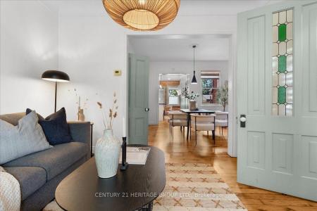 40 EMERALD STREET N, Hamilton, Ontario L8L 5K3, Canada