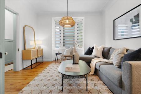 40 EMERALD STREET N, Hamilton, Ontario L8L 5K3, Canada