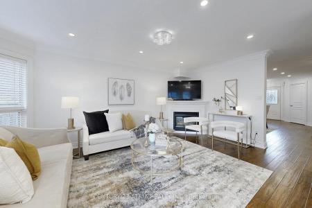 611 HEDDLE CRESCENT, Newmarket, Онтарио L3X 2J5, Канада