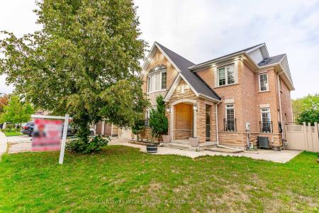 39 HUNTSPOINT DRIVE, Brampton, 安大略省 L6P 2E9, 加拿大