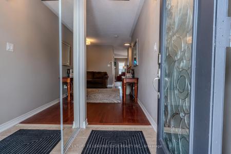 23 NORTHGROVE CRESCENT, Whitby, Ontario L1M 2M9, Canadá