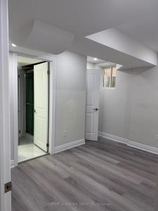 43 ALLANGROVE AVENUE, East Gwillimbury, Ontario L9N 0X6, Canada