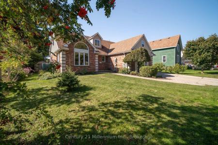 96 MAIN STREET, Northern Bruce Peninsula, Ontario N0H 1W0, Canada