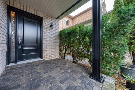 23 LONG POINT DRIVE, Richmond Hill, Ontario L4E 3W9, Canada