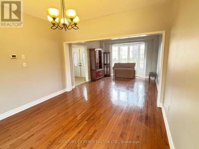 31 WILLIAMSON DRIVE WEST, Ajax (northwest Ajax), Ontario L1T 4M7, Canada